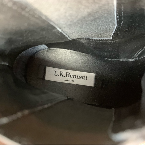 Luxury boots from LK Bennett. Expert craftsmanship and signature detailing! - Picture 4 of 6